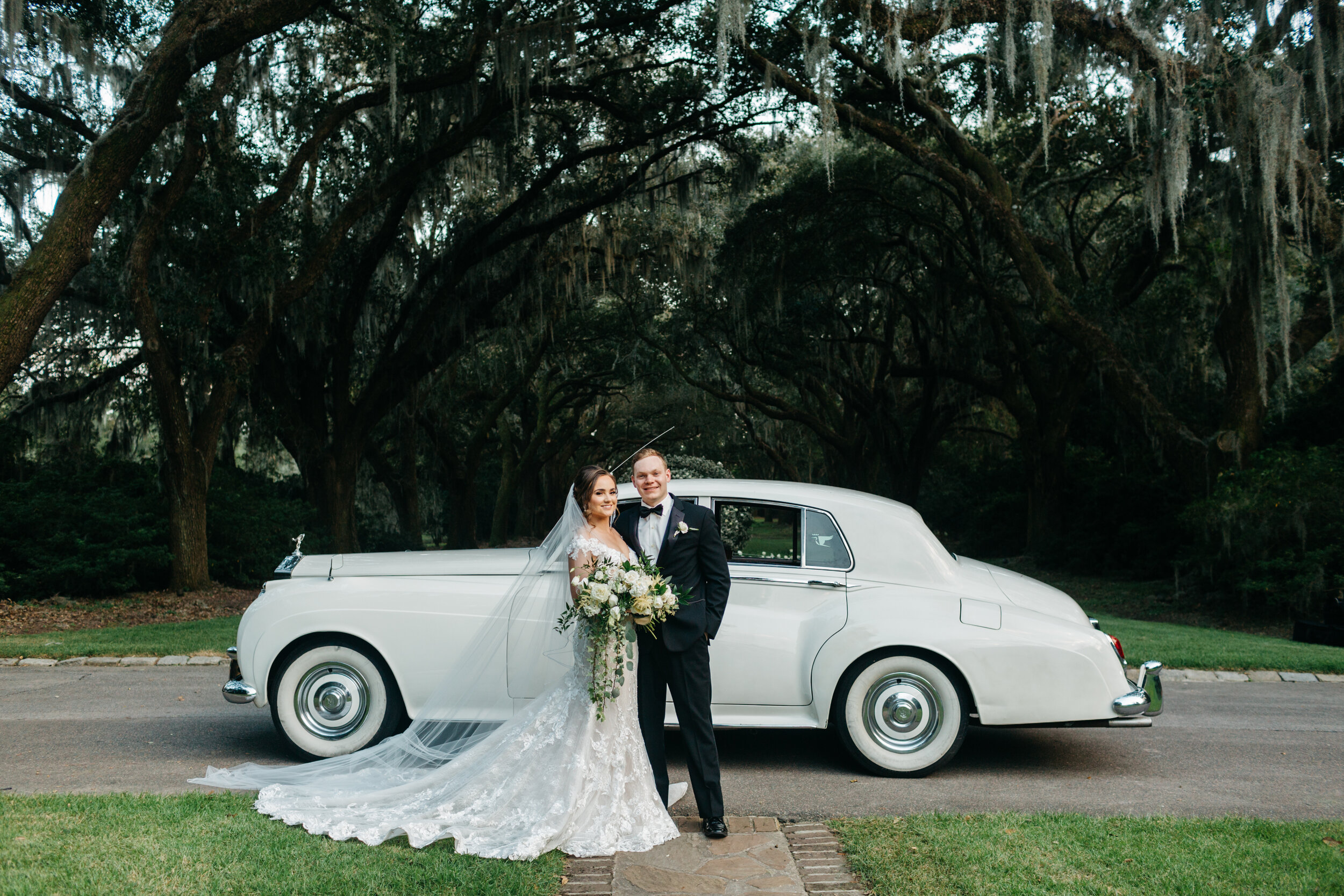 ELIZABETH + DUSTIN - Pure Luxe Bride