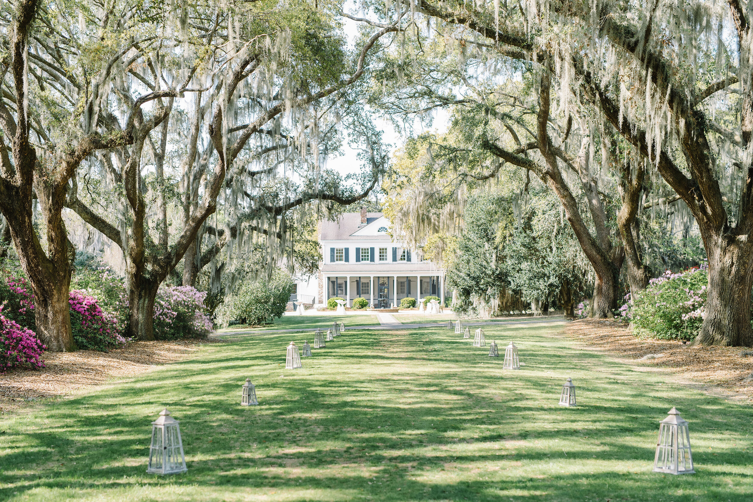 Photo by Aaron and Jillian / Venue Legare Waring House